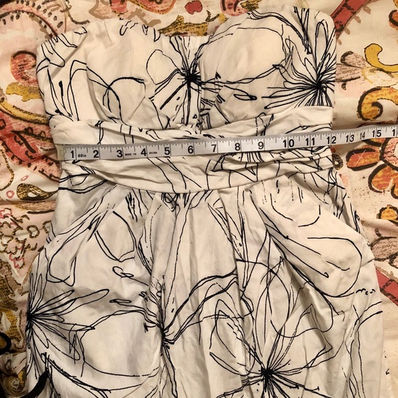 White and Black Strapless Dress - Picture 7 of 7